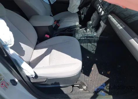 2018 Subaru Forester 2.5I Premium z USA, uszkodzony, nr VIN JF2SJAGC3JH436499